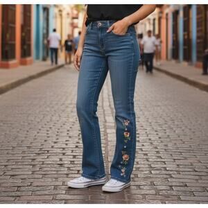 Christopher & Banks Jeans Womens 6 Blue Straight Embroidered Floral Stretch